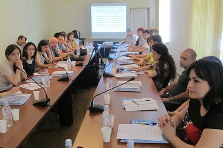 СТАРТОВАЛА ЛЕТНЯЯ ШКОЛА «ИНФОРМАЦИОННАЯ БЕЗОПАСНОСТЬ: ОТ РЕКЛАМЫ ДО ВОПРОСОВ ИДЕОЛОГИИ»