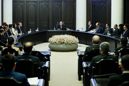 «ՎԵՐՋԻՆ 2-3 ՏԱՐԻՆ ԿՈՌՈՒՊՑԻԱՆ ԱՅՆՊԻՍԻ ՄԱԿԱՐԴԱԿԻ Է ՀԱՍԵԼ, ՈՐ ԱՆՑԱԾ 30 ՏԱՐՎԱ ԿՈՌՈՒՊՑԻՈՆԵՐՆԵՐԸ ՄԻԱՍԻՆ ՄԻ ԱՆԿՅՈՒՆՈՒՄ «ԼՈՒՌ ԾԽՈՒՄ ԵՆ»». «Փաստ» «ՎԵՐՋԻՆ 2-3 ՏԱՐԻՆ ԿՈՌՈՒՊՑԻԱՆ ԱՅՆՊԻՍԻ ՄԱԿԱՐԴԱԿԻ Է ՀԱՍԵԼ, ՈՐ ԱՆՑԱԾ 30 ՏԱՐՎԱ ԿՈՌՈՒՊՑԻՈՆԵՐՆԵՐԸ ՄԻԱՍԻՆ ՄԻ ԱՆԿՅՈՒՆՈՒՄ «ԼՈՒՌ ԾԽՈՒՄ ԵՆ»». «Փաստ»